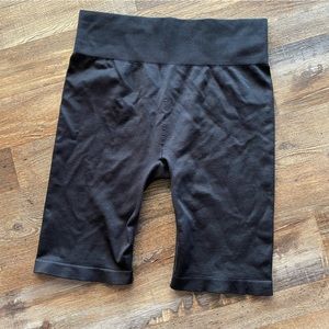NWOT 90 Degree by Reflex Seamless Ribbed Yoga Shorts